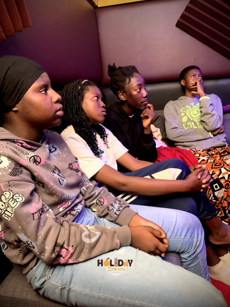 WhatsApp-Image-2026-07-27-at-11.28.28 Un tour en studio avec EBE